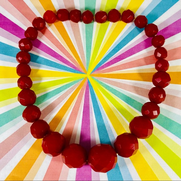 Vintage red Crystal graduated bead necklace with wood screw closure - Picture 3 of 5